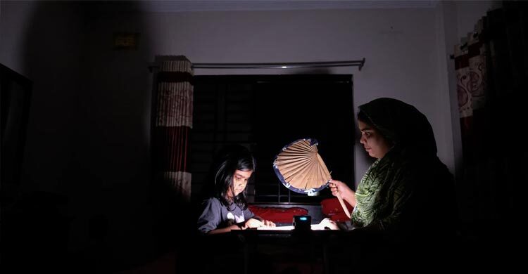 জাতীয় গ্রিডে ত্রুটি, দক্ষিণের ২১ জেলায় বিদ্যুৎ সরবরাহে বিঘ্ন